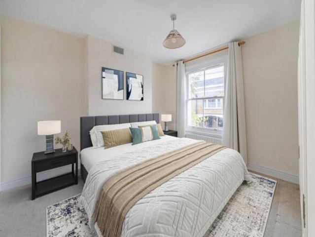 Cottage for sale in Chiswick, Greater London