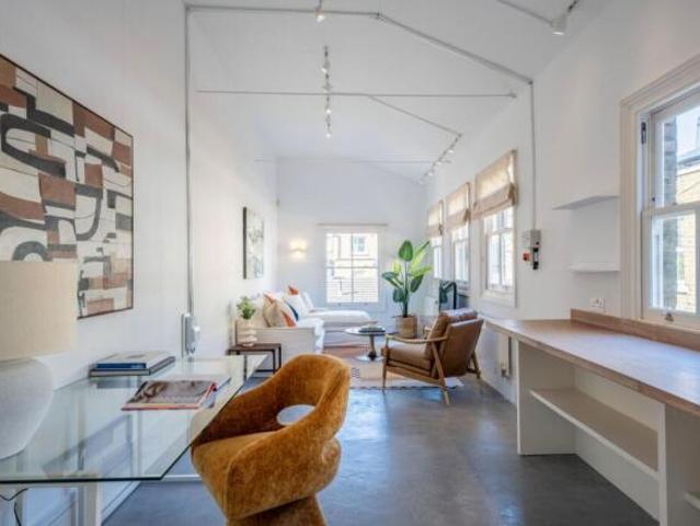 Cottage for sale in Notting Hill, Greater London