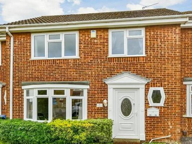 House for sale in Oad Street, Kent