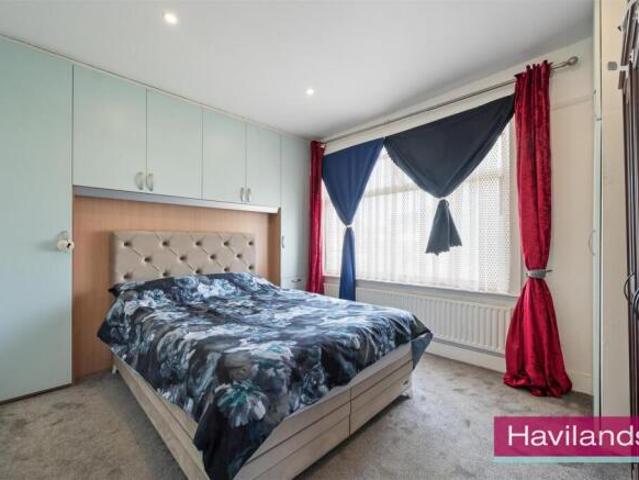 Cottage for sale in Enfield, Greater London