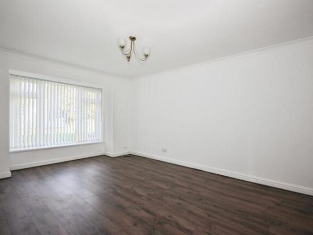 Cottage for sale in Sydenham, Warwick