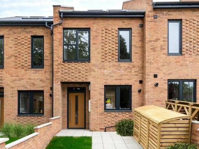 House for sale in Surrey
