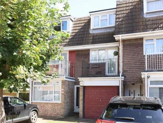 House for sale in South Ockendon, Essex
