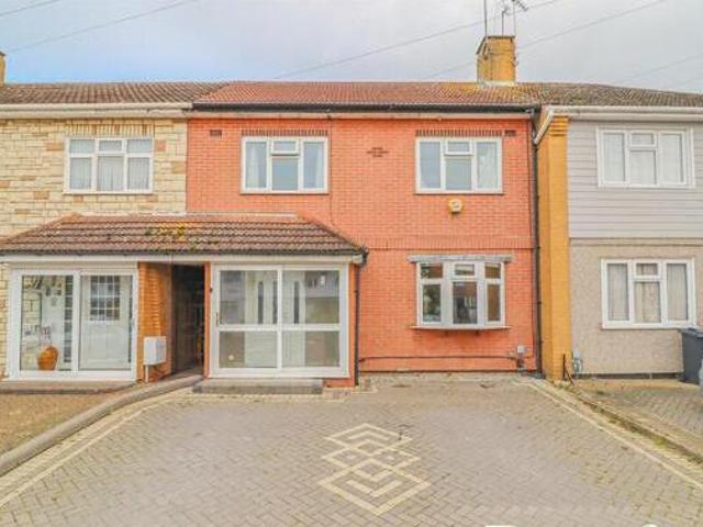 House for sale in South Ockendon, Essex