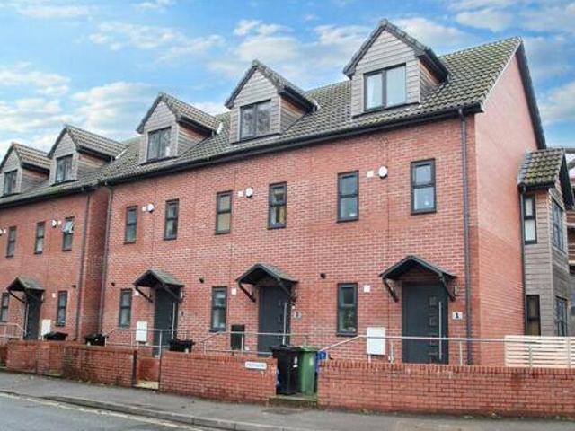 House for sale in Feckenham, City Of Bristol