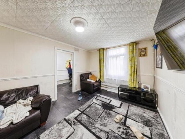 Cottage for sale in Roselands, Northampton