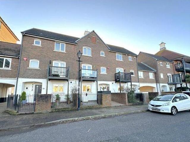 House for sale in Sovereign Harbour, Eastbourne