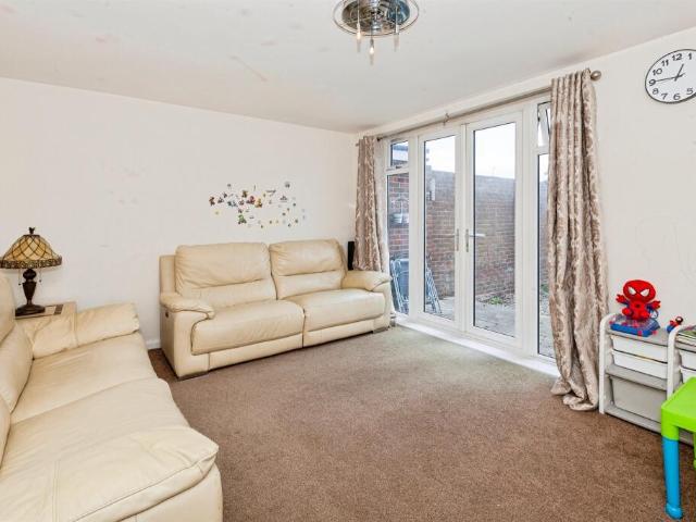 Terraced House for sale in Slough