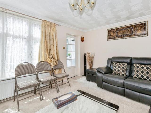 Terraced House for sale in Slough