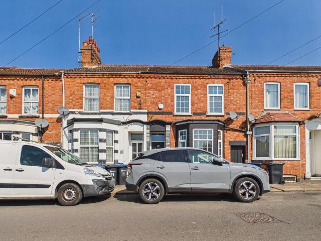 Cottage for sale in Northampton, Northamptonshire