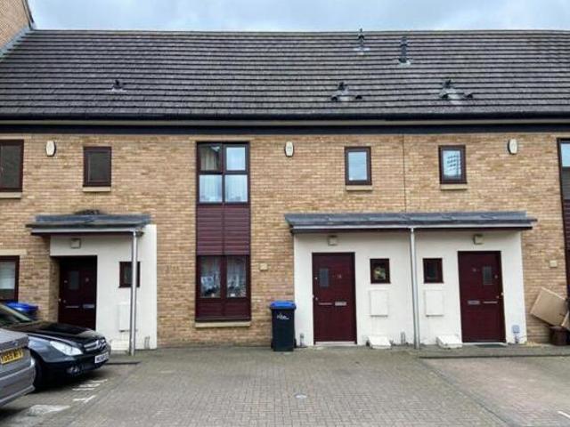 House for sale in Northampton, Northamptonshire