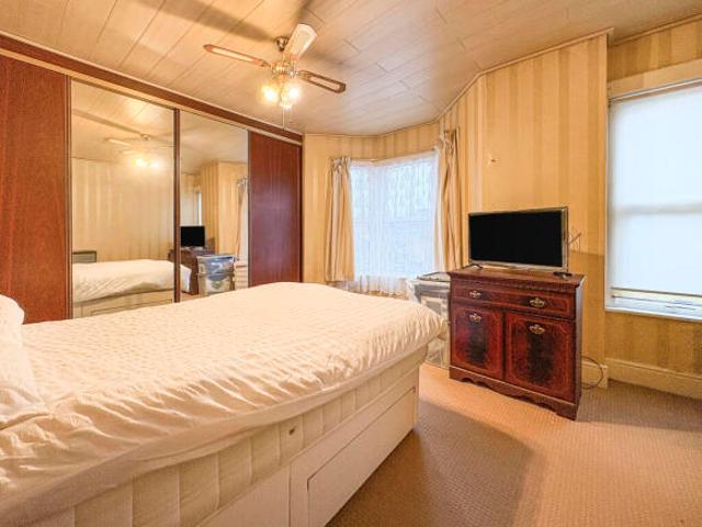 Cottage for sale in Feckenham, City Of Bristol