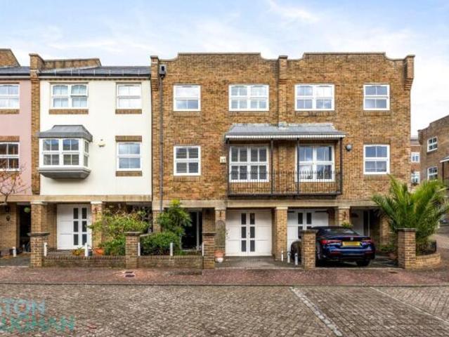 Cottage for sale in Kemptown, Brighton & Hove