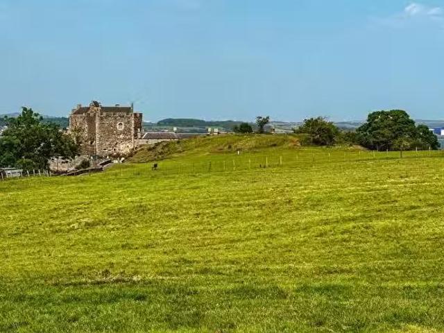 House for sale in Linlithgow Bridge