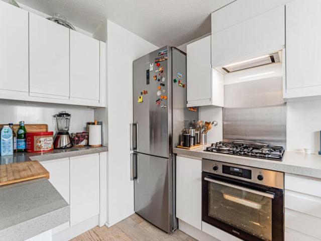 Cottage for sale in Greater London
