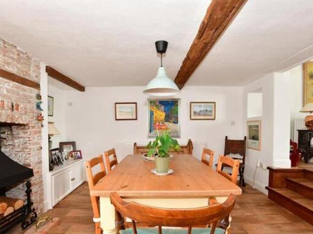 House for sale in Upton, Acol