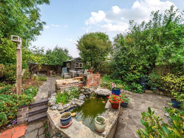 Cottage for sale in Five Acres, Hertfordshire