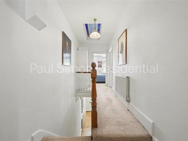 Cottage for sale in Cat Hill
