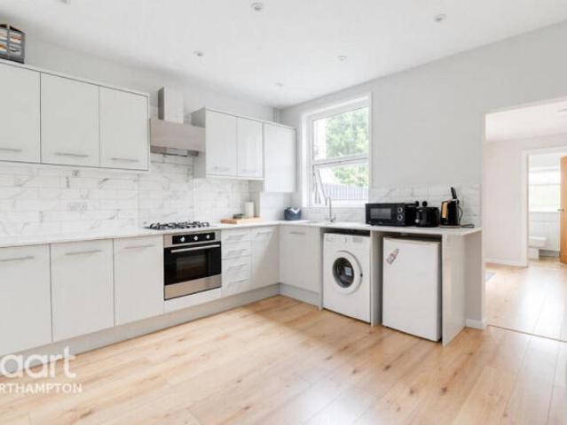 Cottage for sale in Kingsthorpe Hollow, Northampton