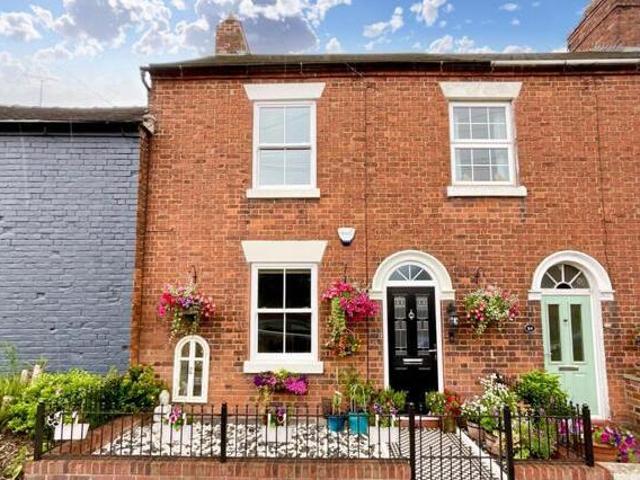 House for sale in Stone, Baswich