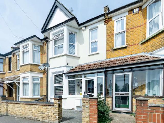 Terraced House for sale in Sefton