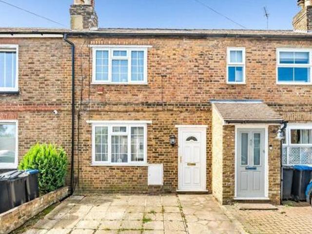 House for sale in Chertsey, Runnymede