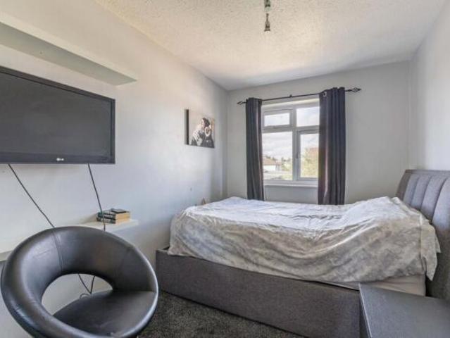 Cottage for sale in London Borough of Sutton, Greater London