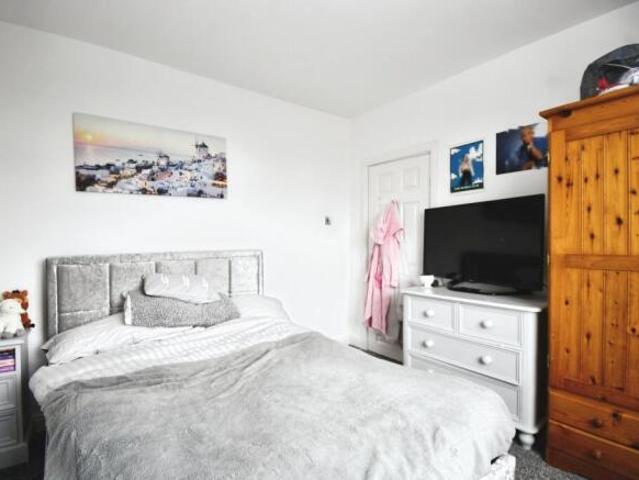 Cottage for sale in Sutton Fields, Hull