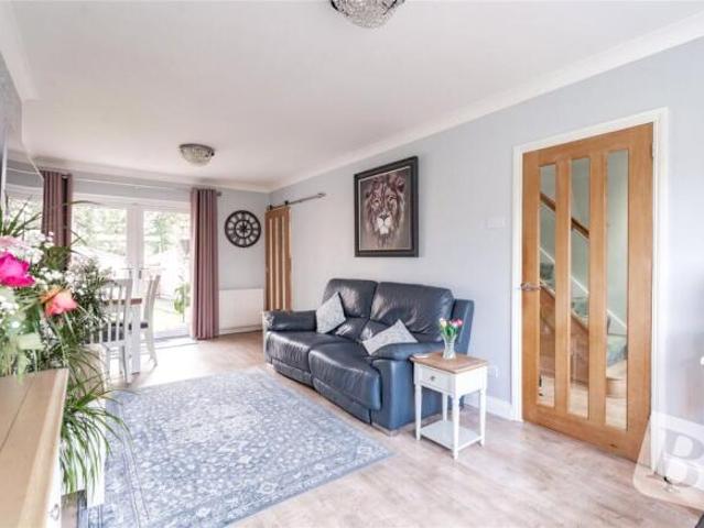 Cottage for sale in Upminster, Greater London