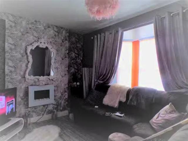 House for sale in Taibach