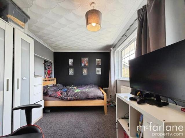 Cottage for sale in Swindon