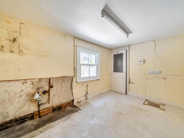 Cottage for sale in Cat Hill