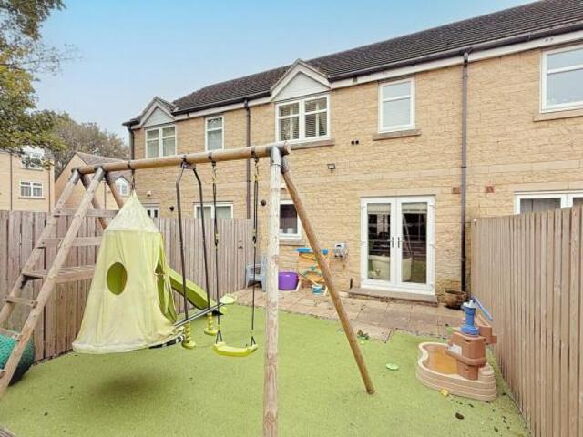 Cottage for sale in Low Moor, West Yorkshire