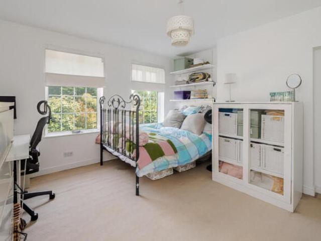 Cottage for sale in Cat Hill