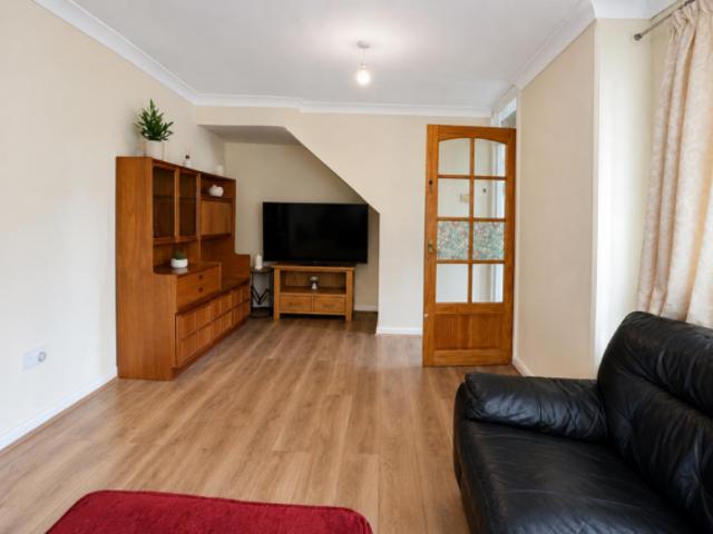 Cottage for sale in Headlands, Northampton