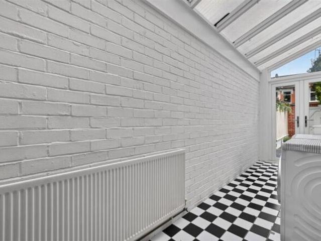 Cottage for sale in Cat Hill