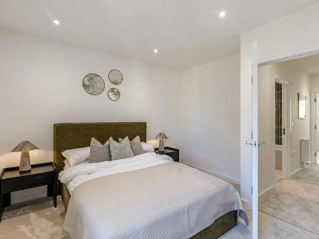 Cottage for sale in Woolwich, Greater London