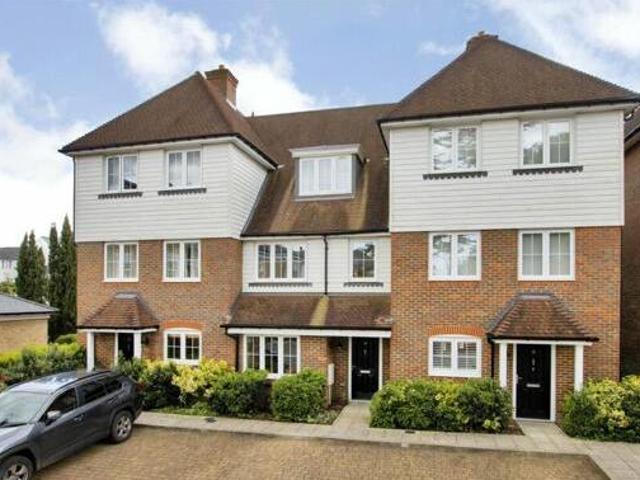 House for sale in Royal Wells Park, Tunbridge Wells