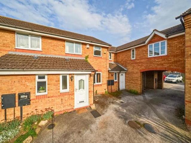 Cottage for sale in Birchwood, Brayford