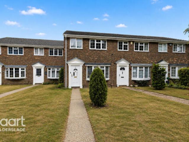 Cottage for sale in Chatham