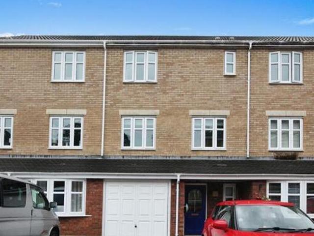 House for sale in Lyons, Greater London