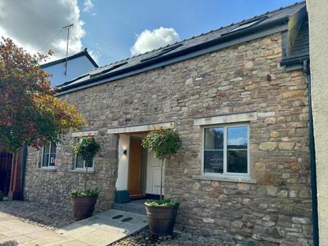 House for sale in Llanbadoc, Wales