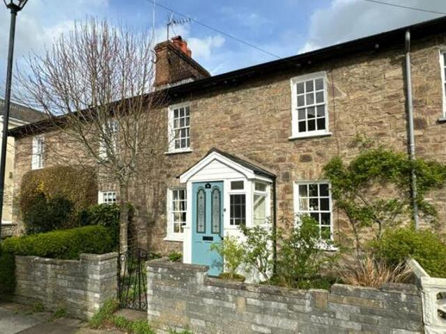 House for sale in Llanbadoc, Wales