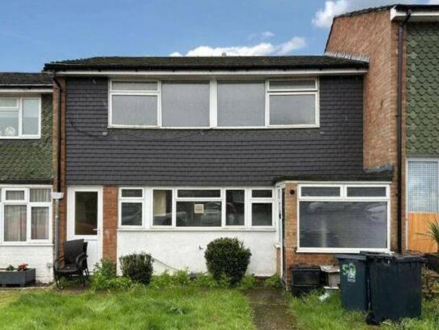 House for sale in Uxbridge, Greater London