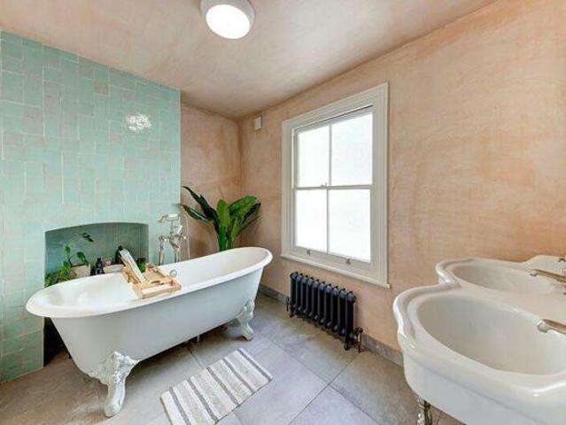 Cottage for sale in North End, West Hampstead