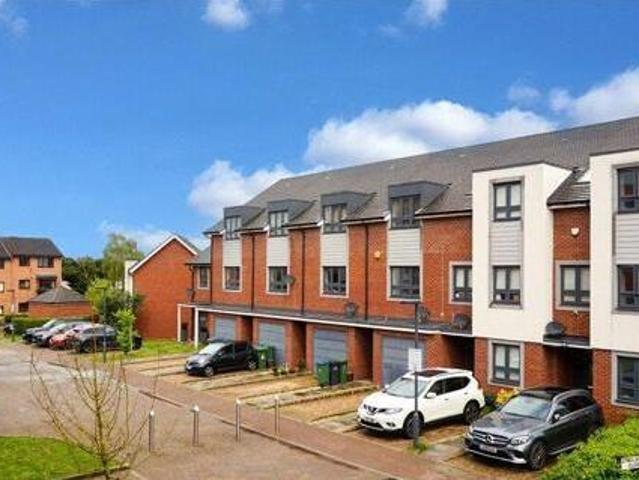 House for sale in Watford, Hertfordshire