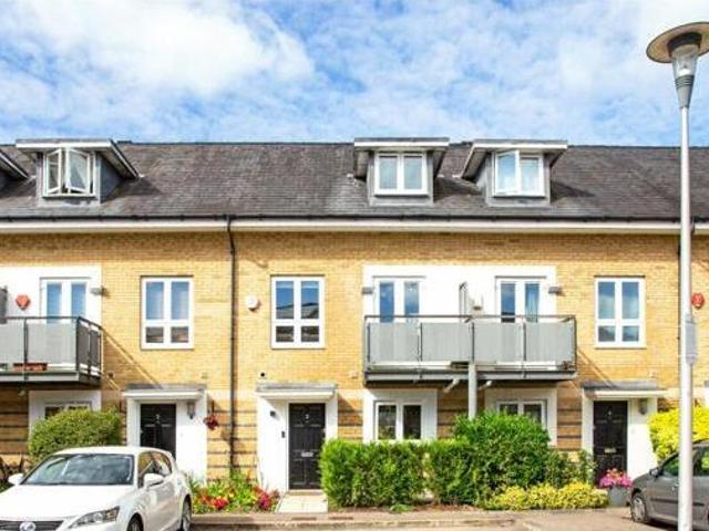 House for sale in Holywell Estate, North Watford