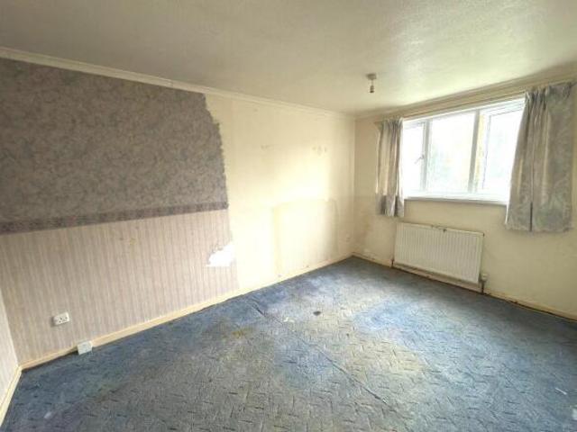 Cottage for sale in Luton