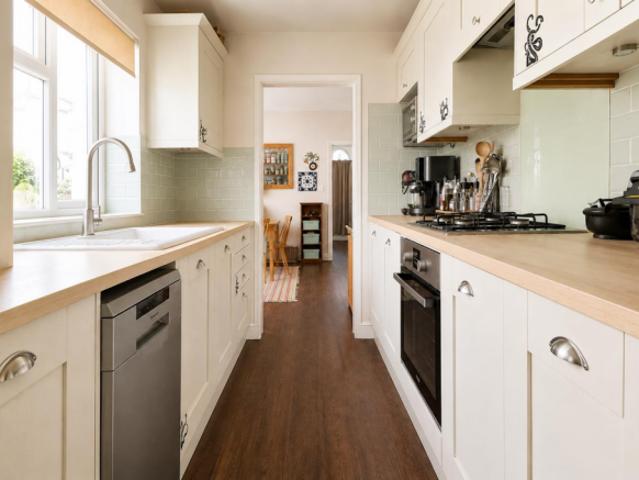Cottage for sale in Brompton, Gillingham