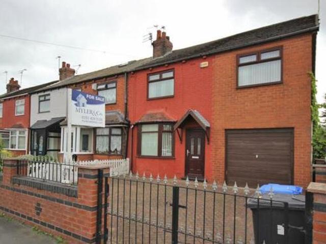 House for sale in Widnes, Liverpool City Region